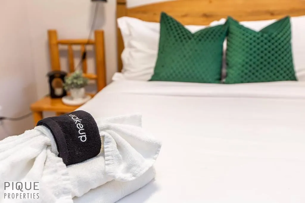 New, Mountain Chic Suite, Whyte Avenue, Netflix, Wifi, Sleeps 6 Edmonton Appartamento